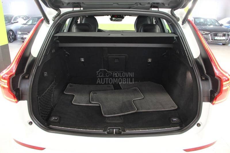 Volvo XC60 RADA OD/B5 235 AWD Volvo XC60 RADA OD/B5 235 AWD