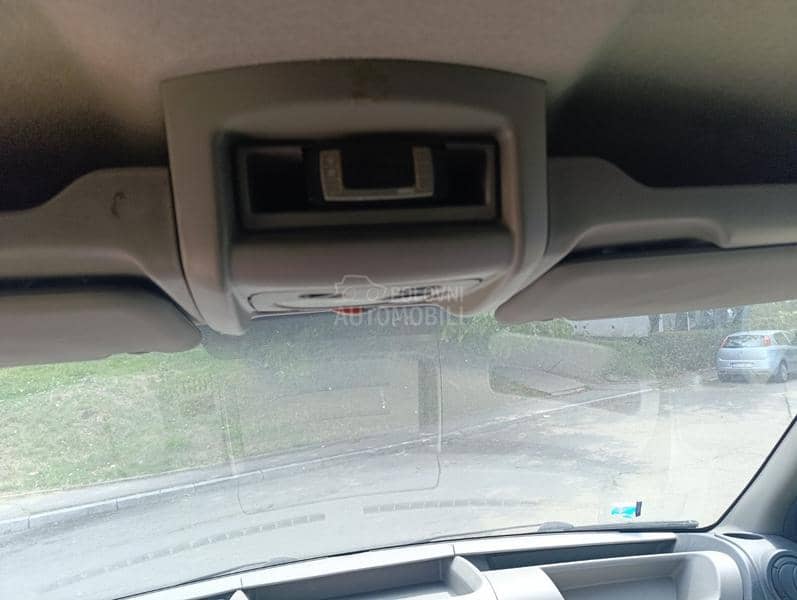 Opel Movano 2,3d HLADNJAČA