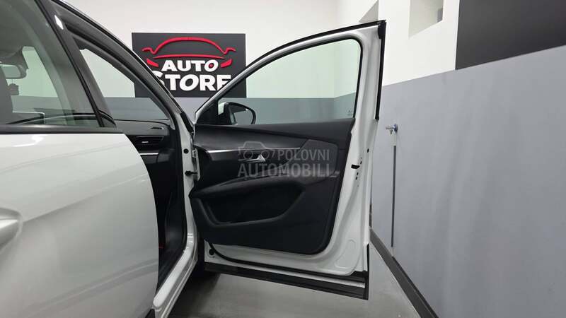 Peugeot 3008 1.2i Executive