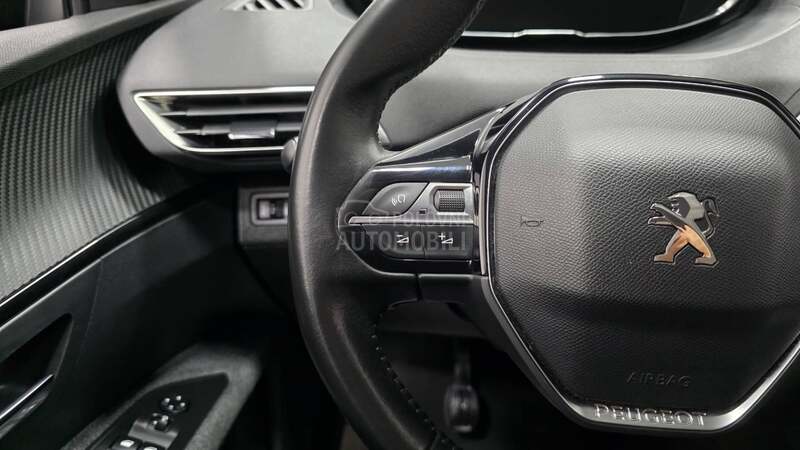 Peugeot 3008 1.2i Executive