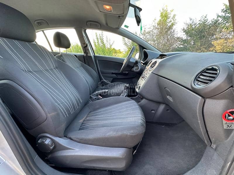 Opel Corsa D 1.2i