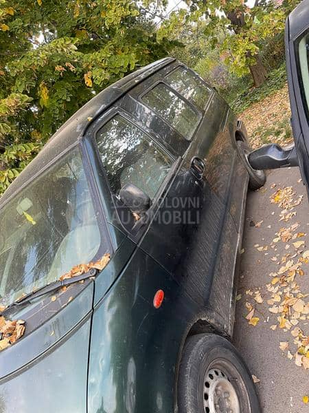 Nissan Vanette Procitati opis 2 kombija