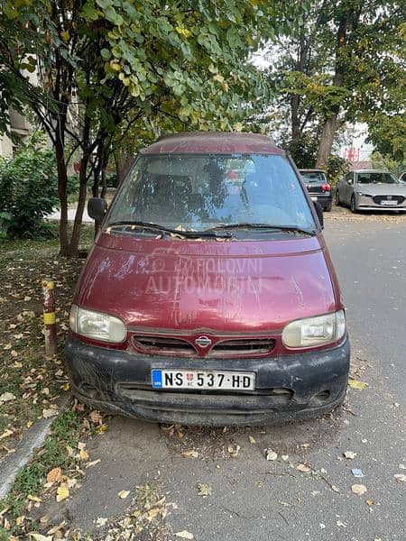 Nissan Vanette Procitati opis 2 kombija