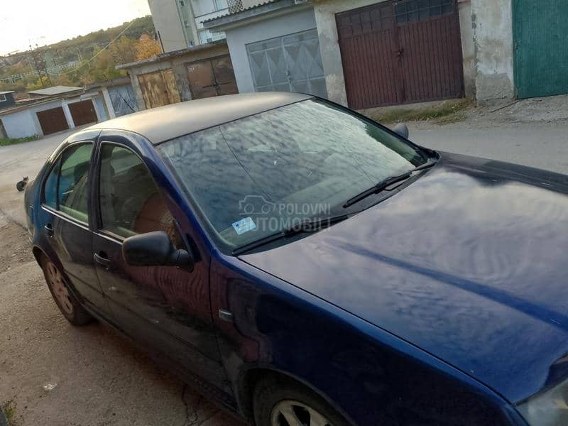 Volkswagen Bora 1.6 8v