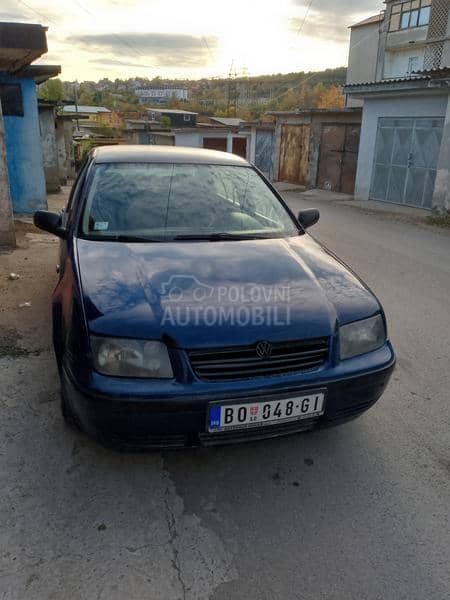 Volkswagen Bora 1.6 8v