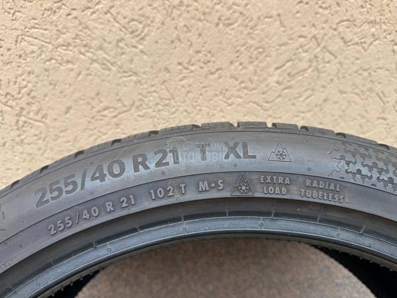 Continental 255/40 R21 Zimska