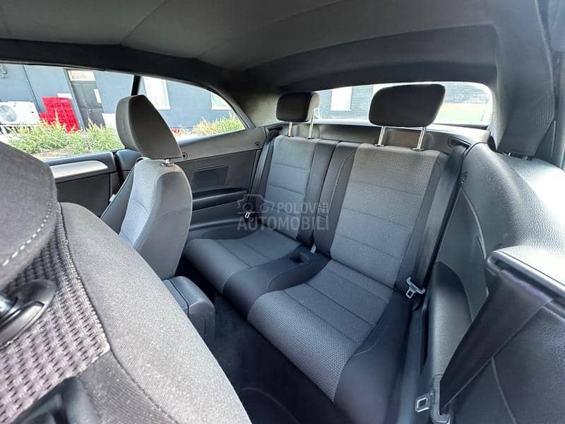 Volkswagen Golf 6 1.2tfsi cabrio