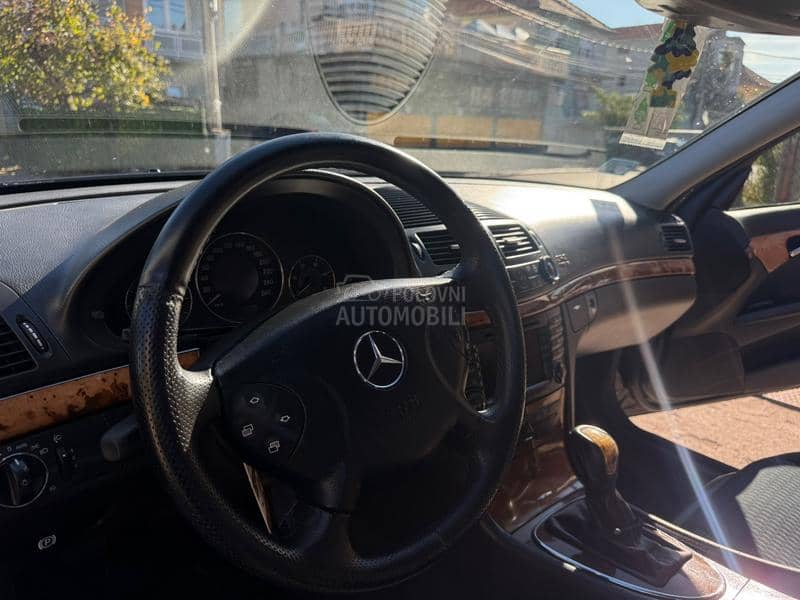 Mercedes Benz E 270 CDI ELEGANCE