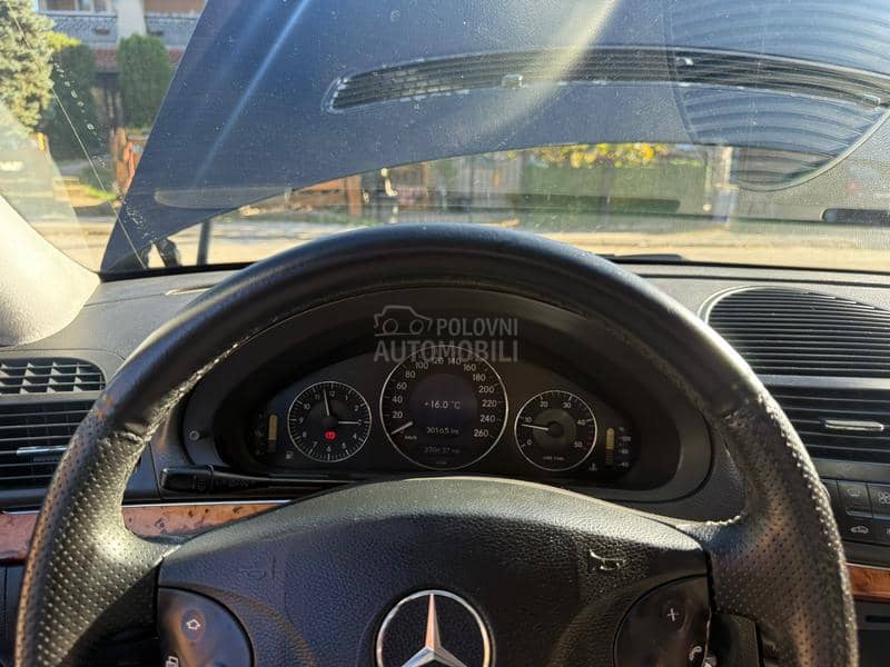 Mercedes Benz E 270 CDI ELEGANCE