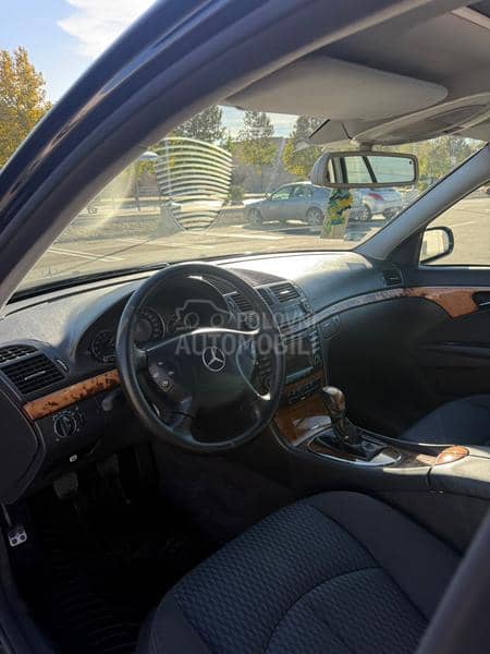 Mercedes Benz E 270 CDI ELEGANCE