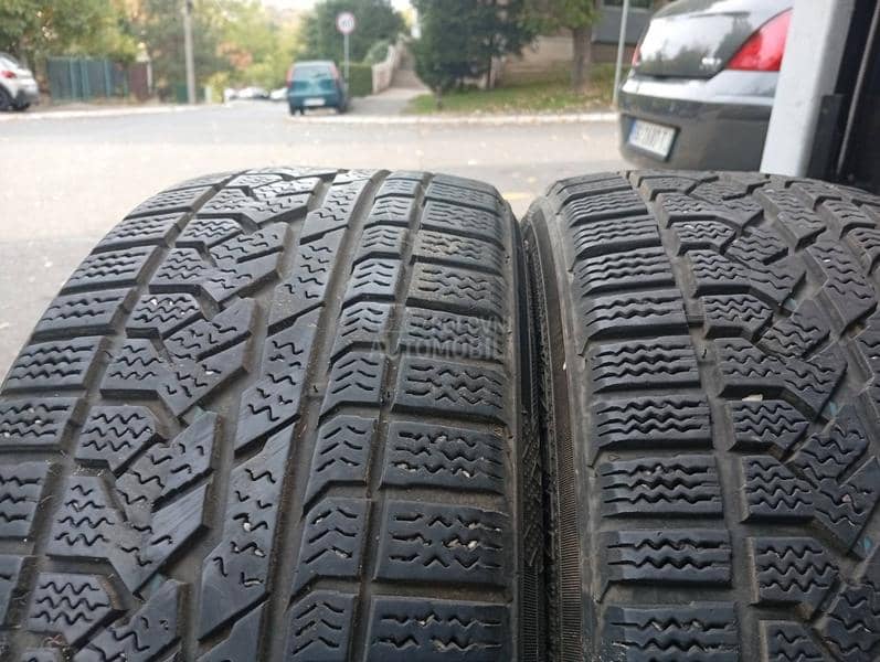 Kumho 215/55 R18 Zimska