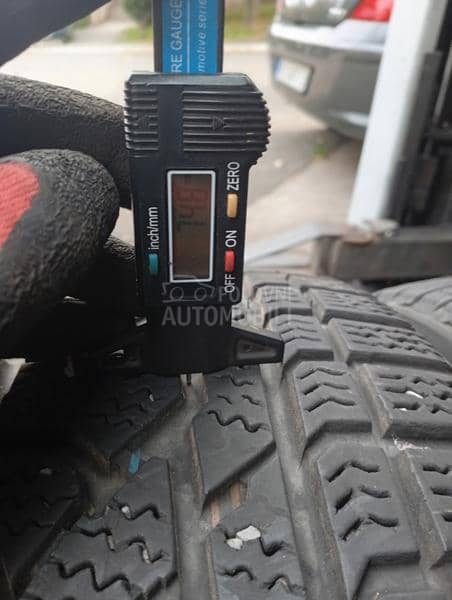 Kumho 215/55 R18 Zimska