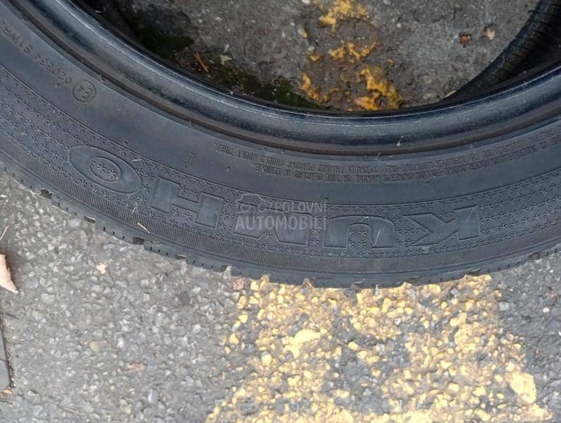 Kumho 215/55 R18 Zimska