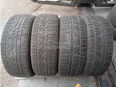 Kumho 215/55 R18 Zimska