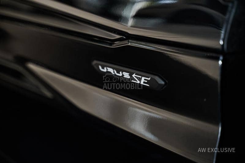 Lamborghini Urus SE V8 NEW