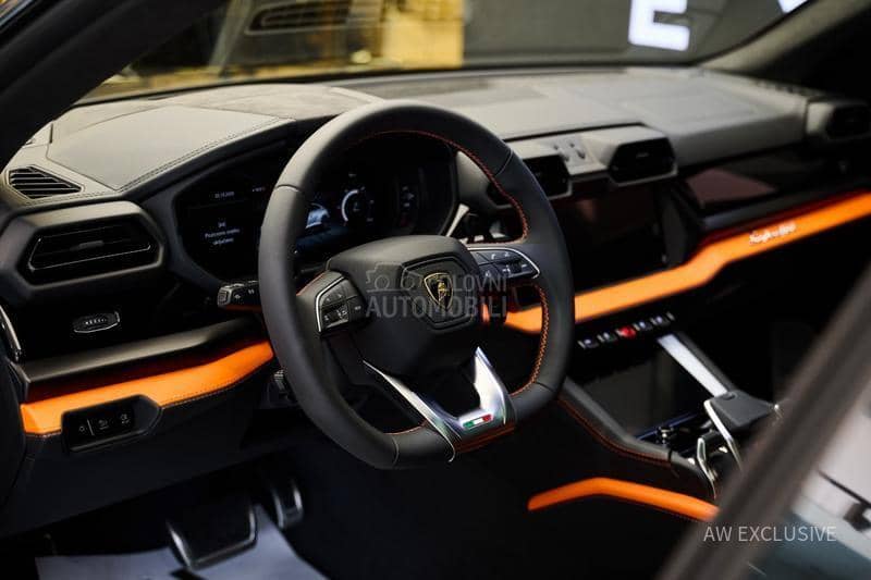Lamborghini Urus SE V8 NEW