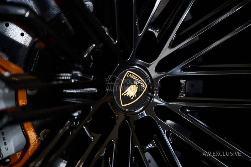 Lamborghini Urus SE V8 NEW