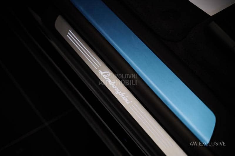 Lamborghini Urus SE V8 NEW