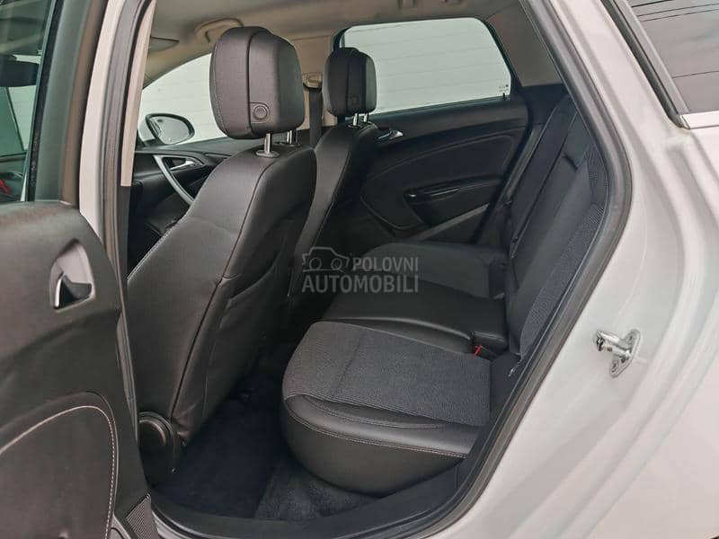 Opel Astra J 1.7CDTi/COSMO/T O P Opel Astra J 1.7CDTi/COSMO/T O P