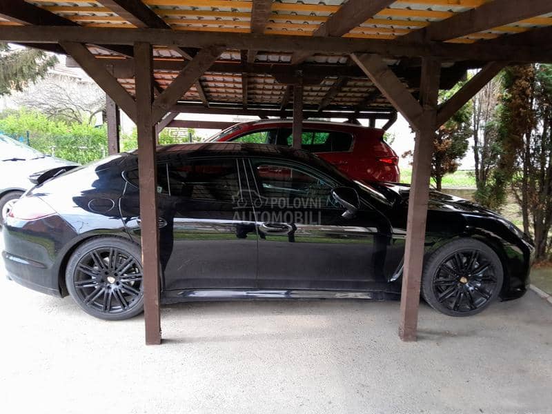 Porsche Panamera 4.8i