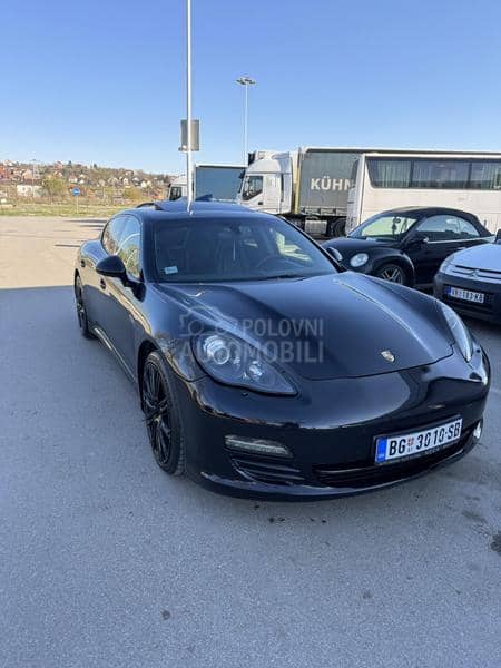 Porsche Panamera 4.8i