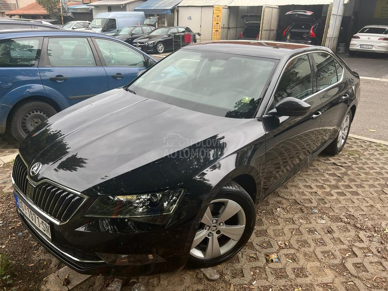 Škoda Superb 