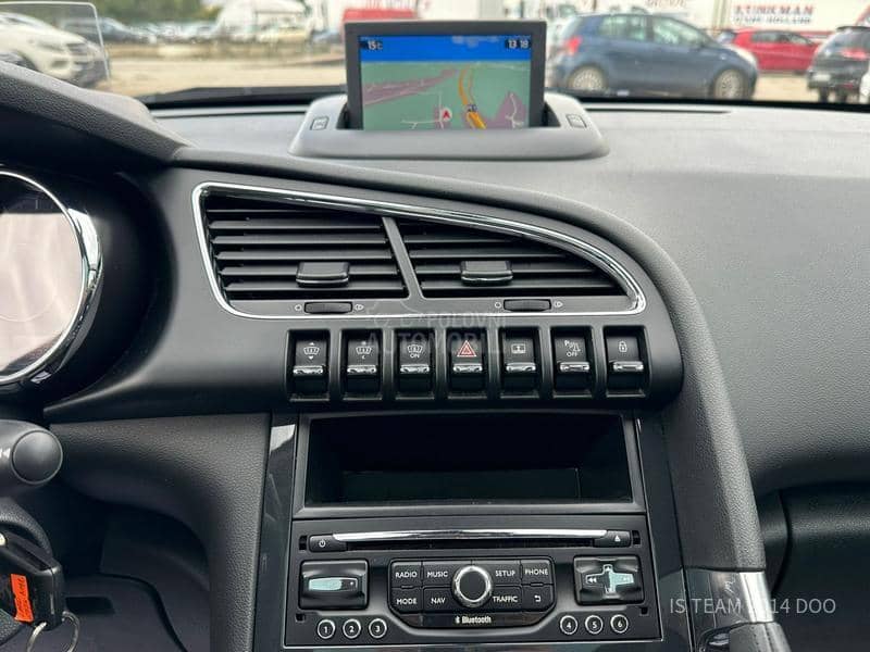 Peugeot 3008 1.6HDI ALLURE N O V Peugeot 3008 1.6HDI ALLURE N O V