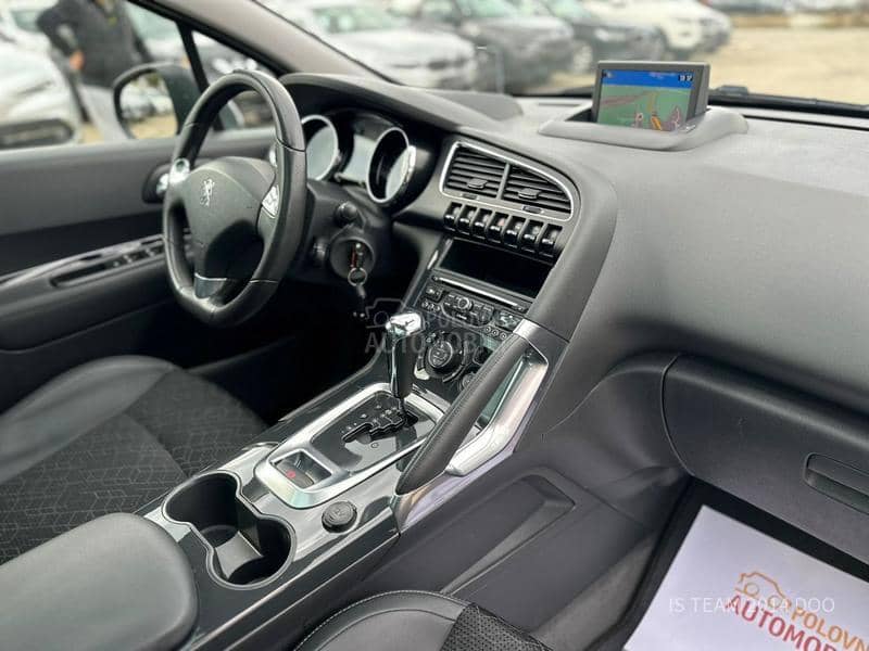 Peugeot 3008 1.6HDI ALLURE N O V Peugeot 3008 1.6HDI ALLURE N O V