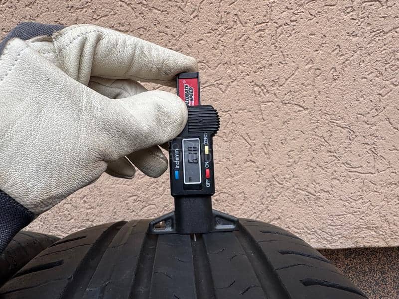 Continental 215/60 R17 Letnja