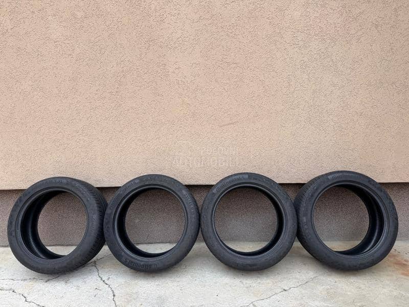 Continental 235/45 R18 Letnja