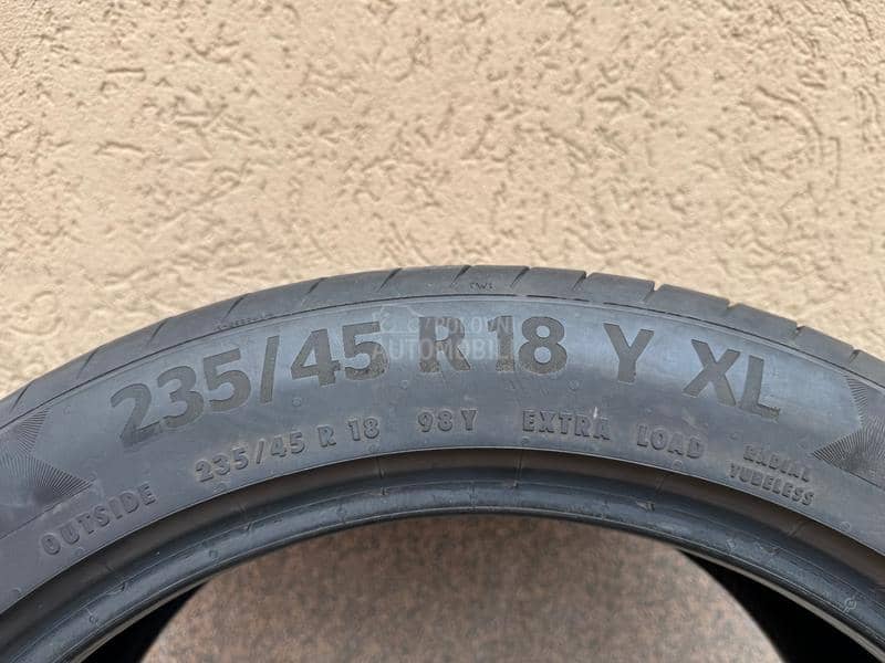 Continental 235/45 R18 Letnja