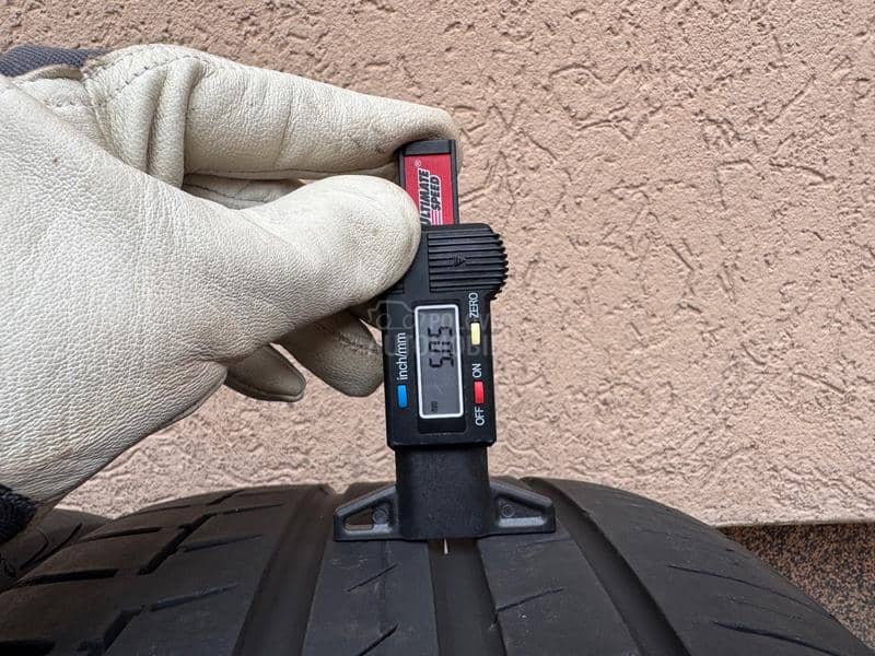 Continental 235/45 R18 Letnja