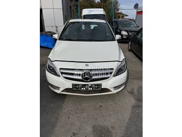 Mercedes Benz B 180 
