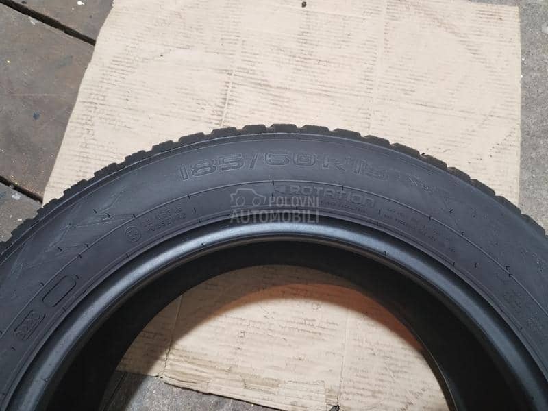 Nokian 185/60 R15 Zimska