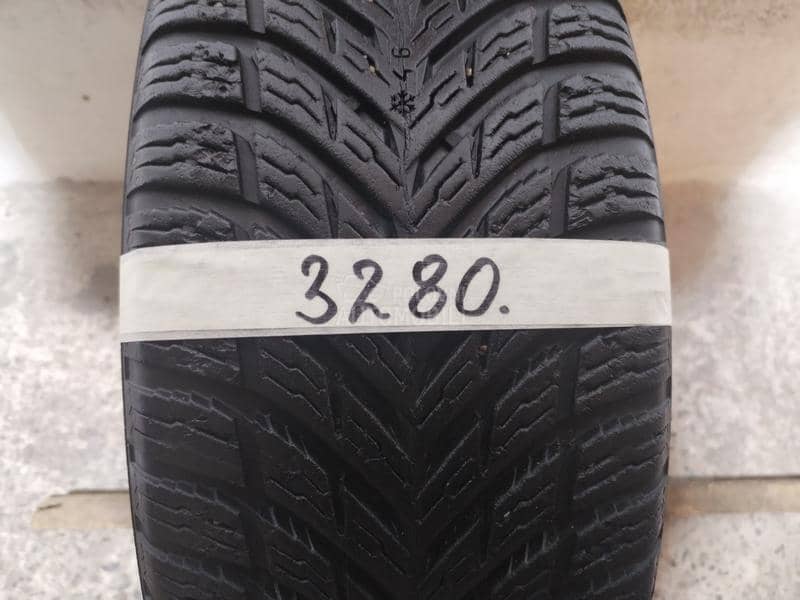 Nokian 185/60 R15 Zimska