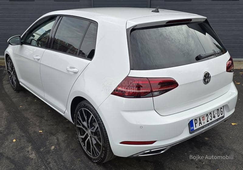 Volkswagen Golf 7 1.6TDI DSG HIGHLINE