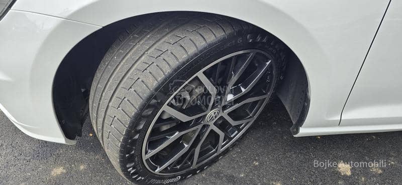 Volkswagen Golf 7 1.6TDI DSG HIGHLINE