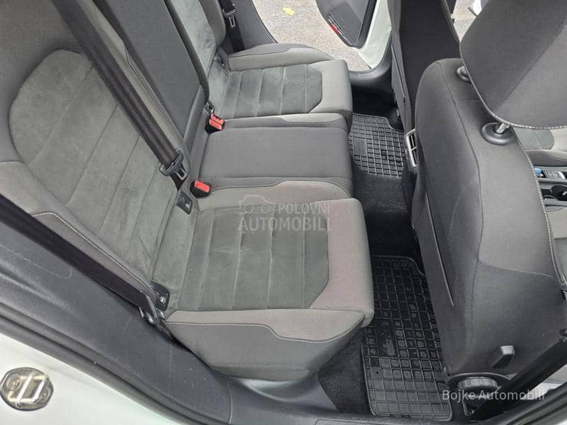 Volkswagen Golf 7 1.6TDI DSG HIGHLINE