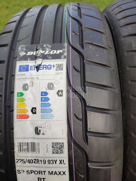 Dunlop 225/40 R19 Letnja