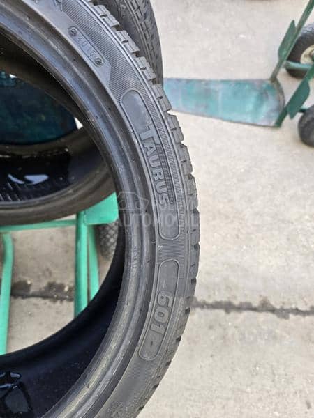 Taurus 225/40 R18 Zimska