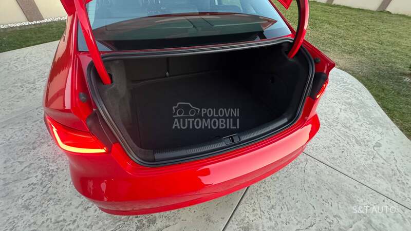 Audi A3 1.6 TDI/LED/NAV/FUL