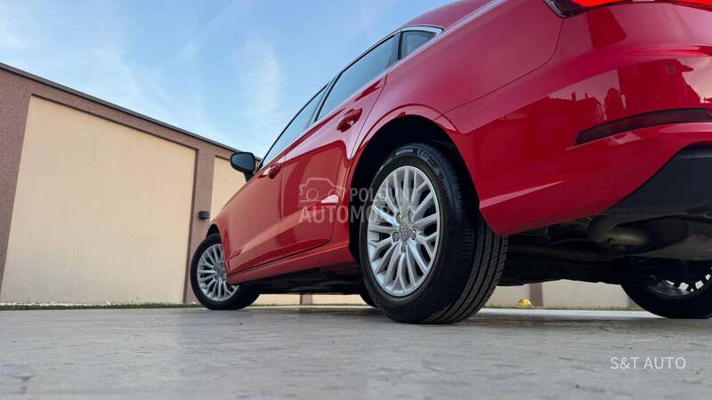 Audi A3 1.6 TDI/LED/NAV/FUL