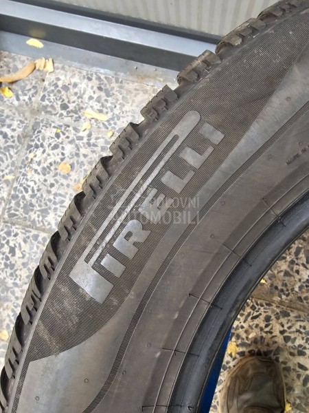 Pirelli 205/65 R17 Zimska