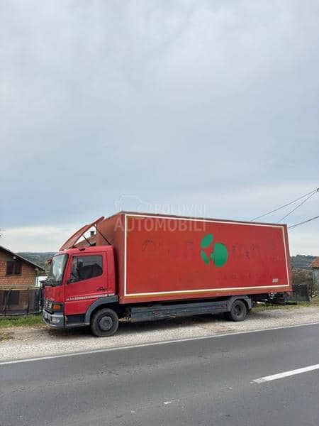 Mercedes Benz atego 818