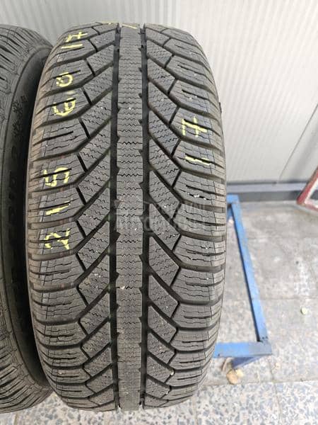 Semperit 215/60 R17 Zimska