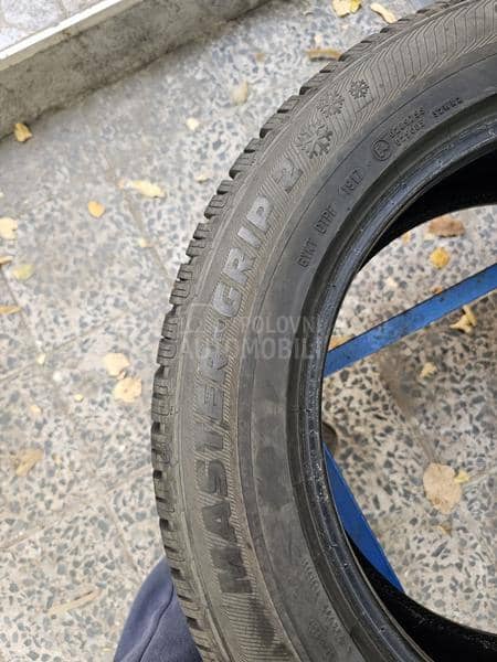 Semperit 215/60 R17 Zimska