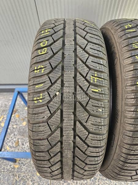 Semperit 215/60 R17 Zimska