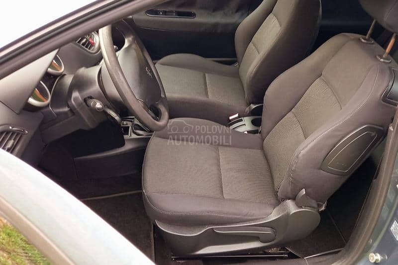 Peugeot 207 1.6 hdi BESPREKORAN Peugeot 207 1.6 hdi BESPREKORAN