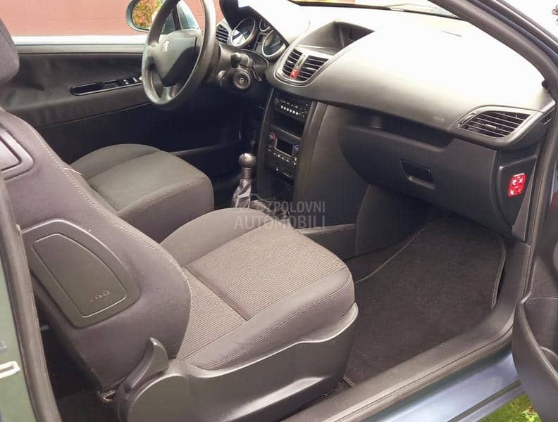 Peugeot 207 1.6 hdi BESPREKORAN Peugeot 207 1.6 hdi BESPREKORAN