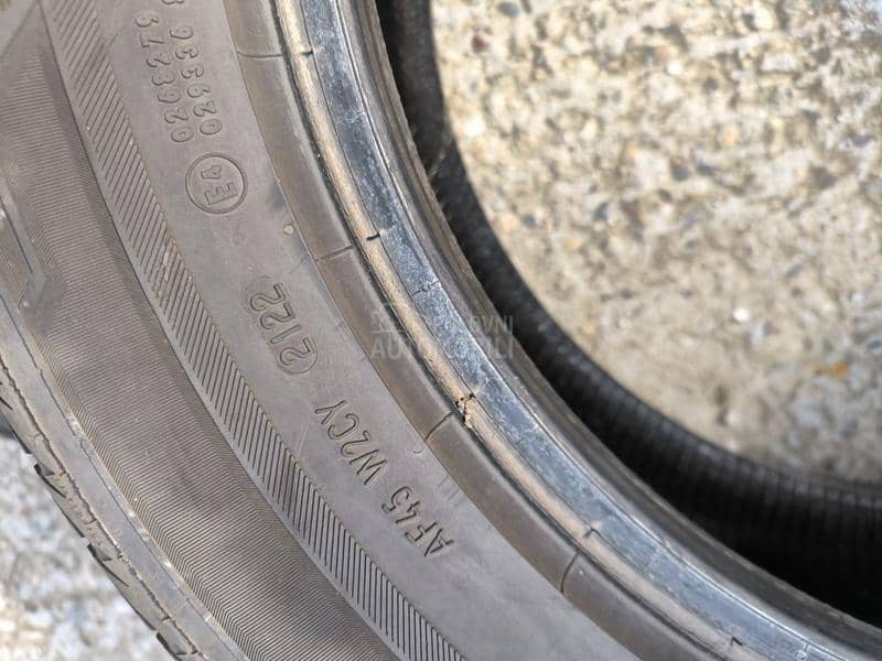 Barum 235/60 R18 Zimska